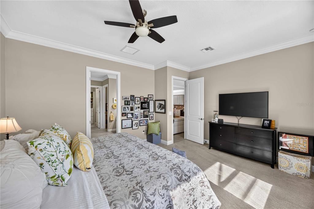 For Sale: $885,000 (3 beds, 3 baths, 2386 Square Feet)