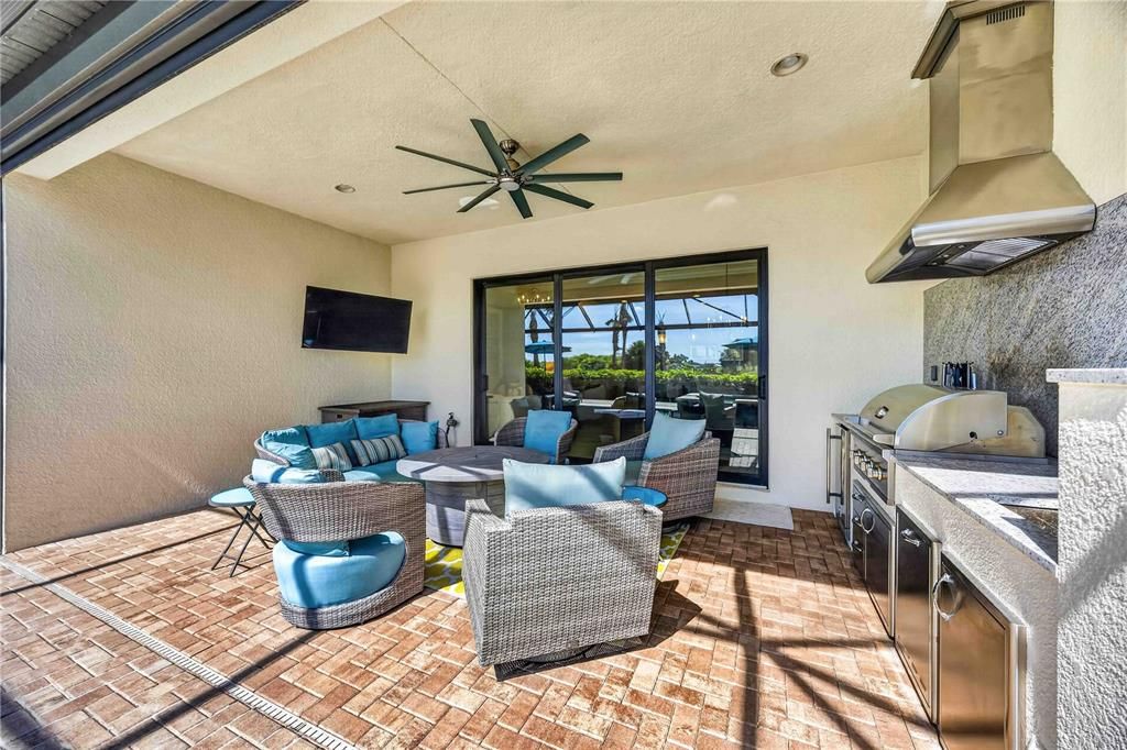 For Sale: $885,000 (3 beds, 3 baths, 2386 Square Feet)