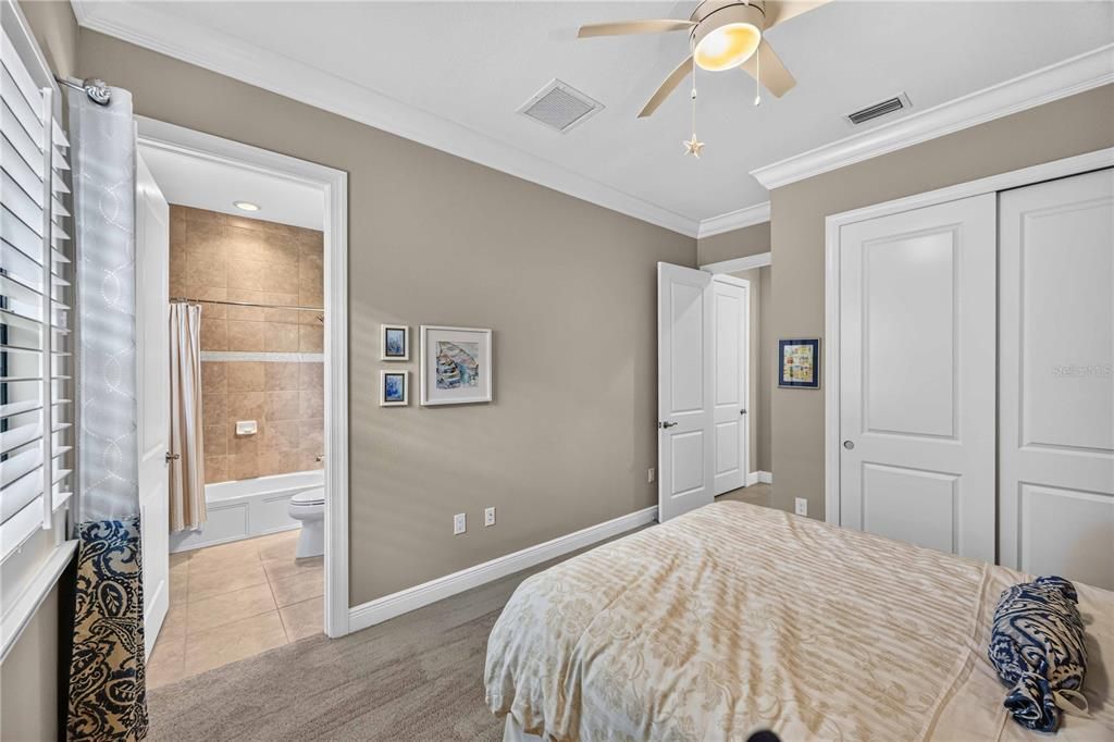 For Sale: $885,000 (3 beds, 3 baths, 2386 Square Feet)