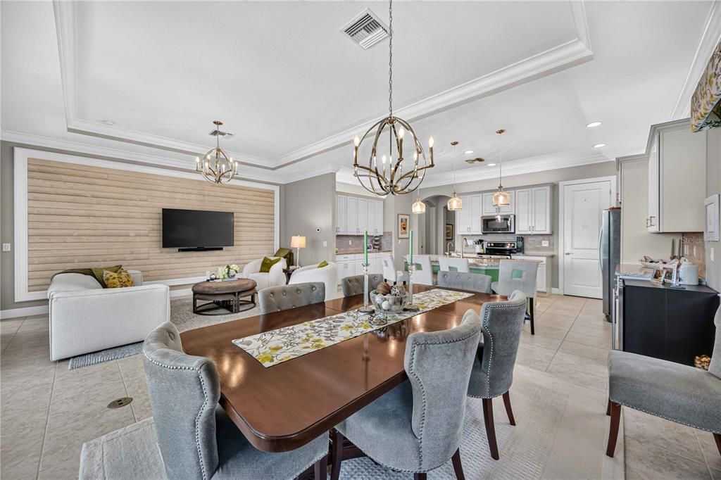 For Sale: $885,000 (3 beds, 3 baths, 2386 Square Feet)