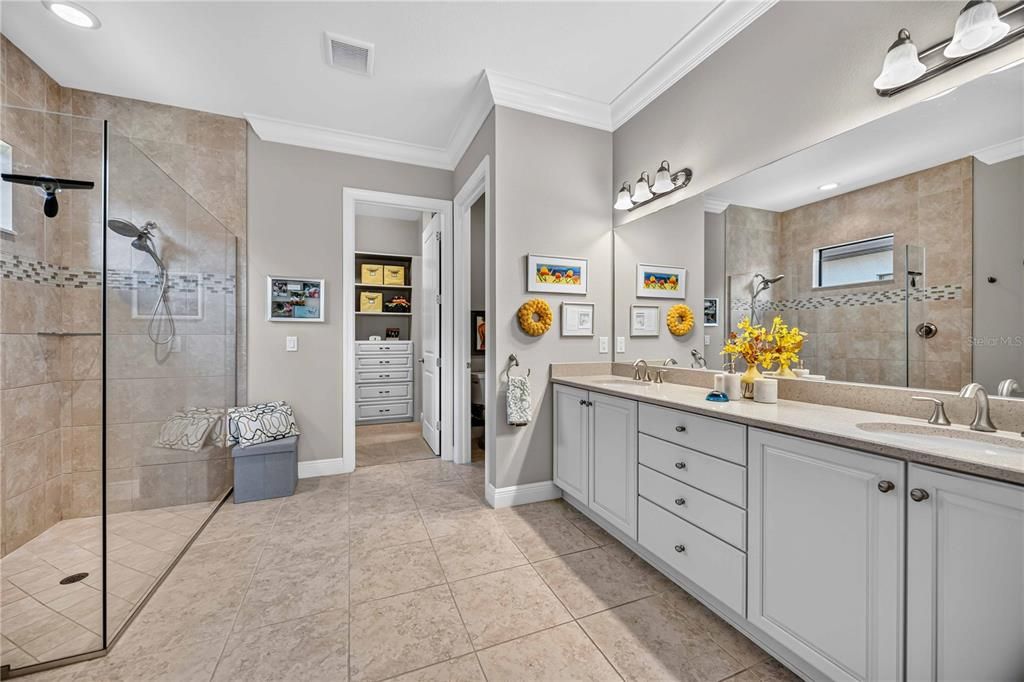 For Sale: $885,000 (3 beds, 3 baths, 2386 Square Feet)