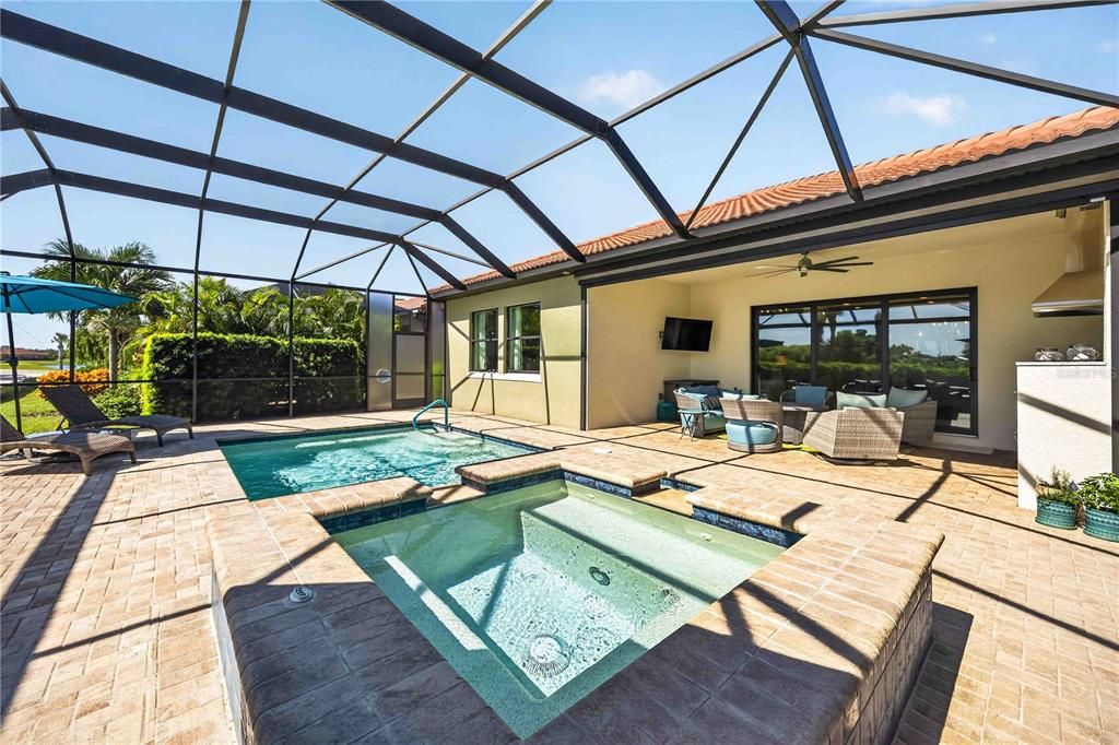 For Sale: $885,000 (3 beds, 3 baths, 2386 Square Feet)