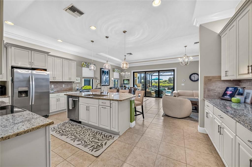 For Sale: $885,000 (3 beds, 3 baths, 2386 Square Feet)