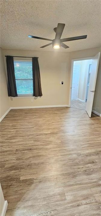 For Rent: $1,400 (1 beds, 1 baths, 674 Square Feet)