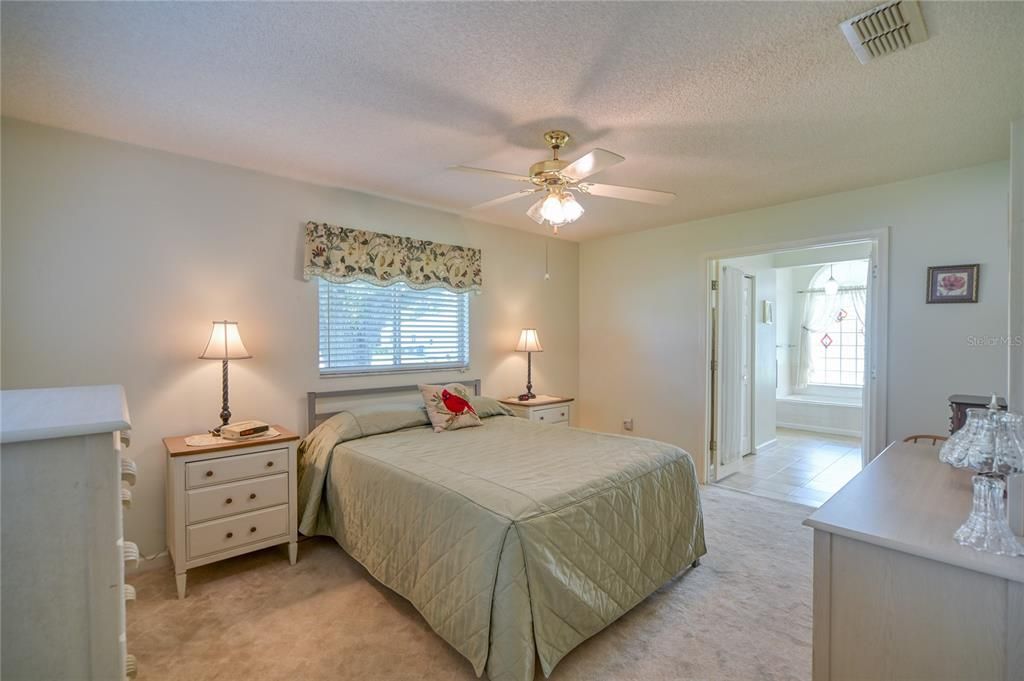 For Sale: $224,900 (2 beds, 2 baths, 1314 Square Feet)