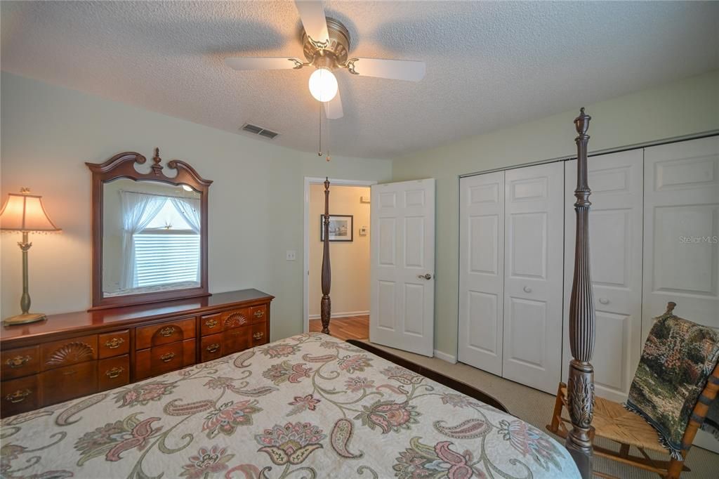 For Sale: $224,900 (2 beds, 2 baths, 1314 Square Feet)