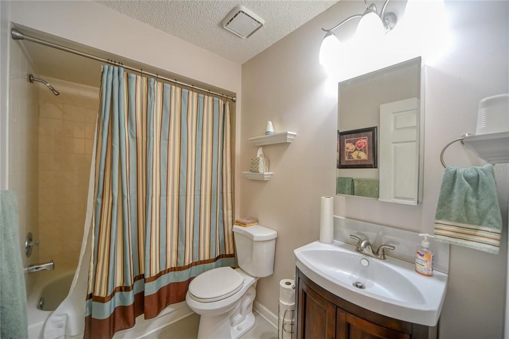 For Sale: $224,900 (2 beds, 2 baths, 1314 Square Feet)