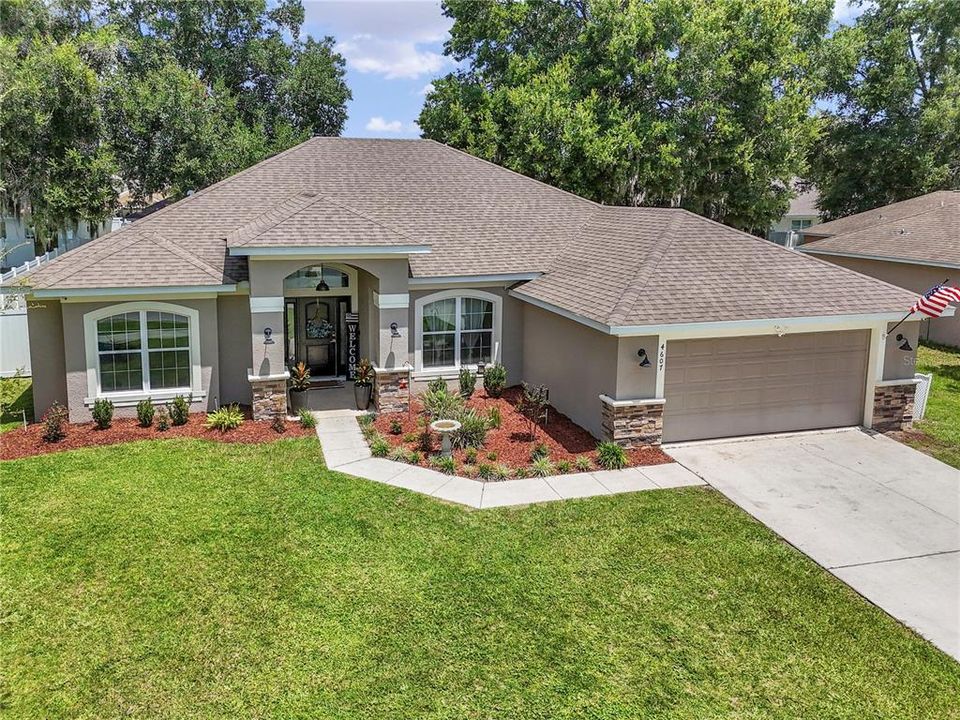 For Sale: $392,500 (4 beds, 2 baths, 2374 Square Feet)