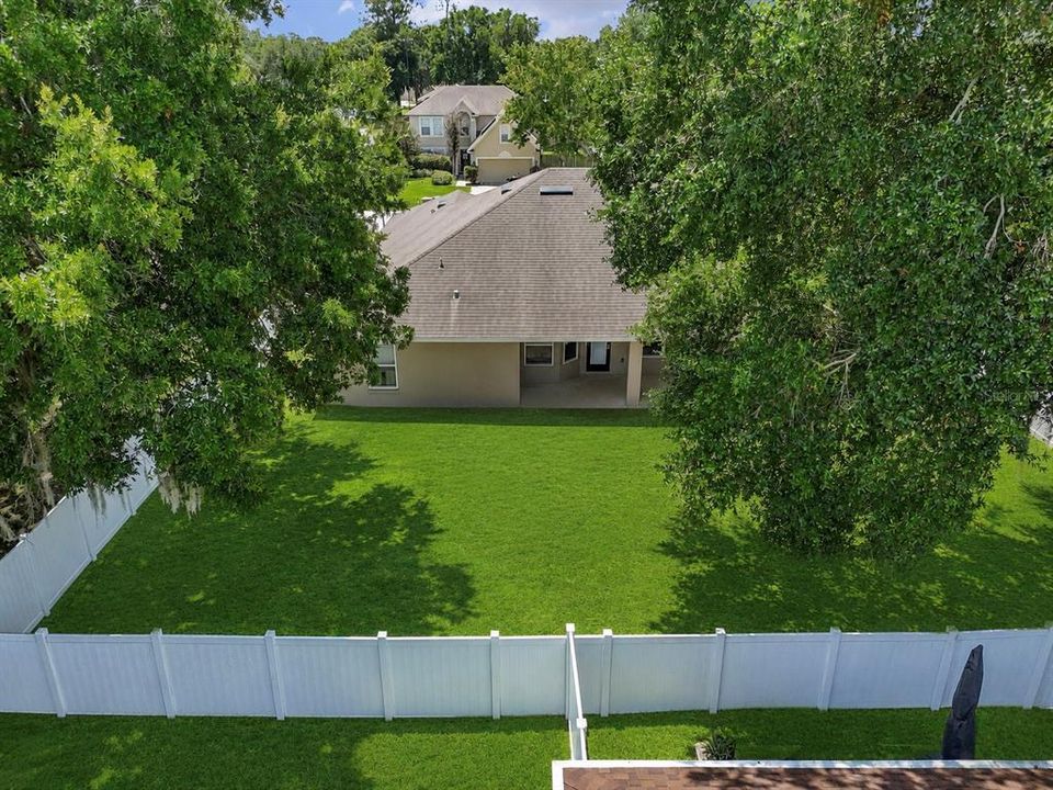 For Sale: $392,500 (4 beds, 2 baths, 2374 Square Feet)