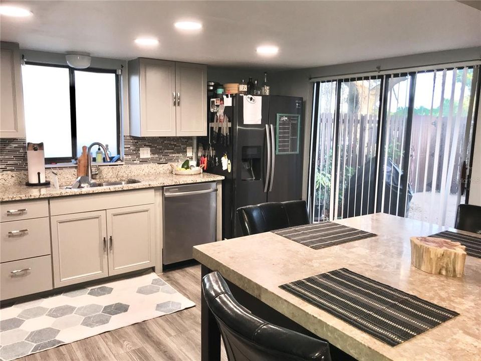 For Rent: $1,800 (2 beds, 2 baths, 1380 Square Feet)
