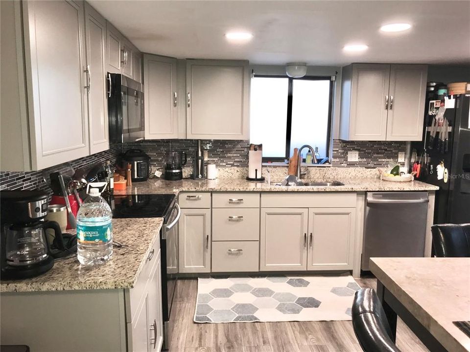 For Rent: $1,800 (2 beds, 2 baths, 1380 Square Feet)