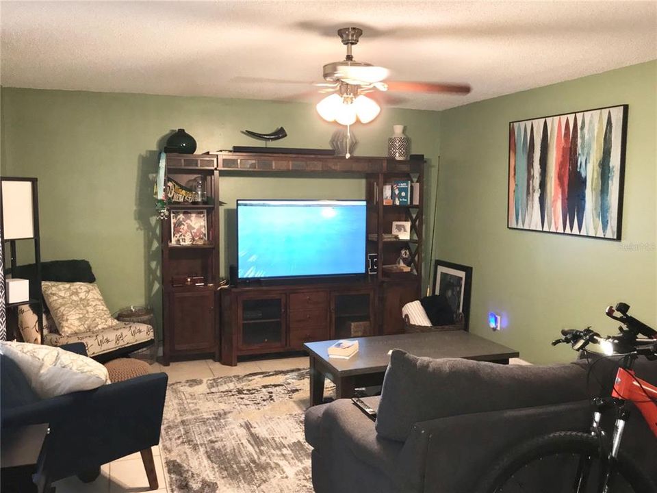 For Rent: $1,800 (2 beds, 2 baths, 1380 Square Feet)