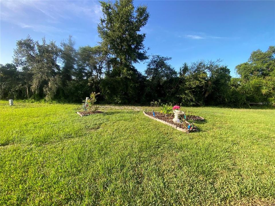 For Sale: $249,900 (2 beds, 2 baths, 1249 Square Feet)