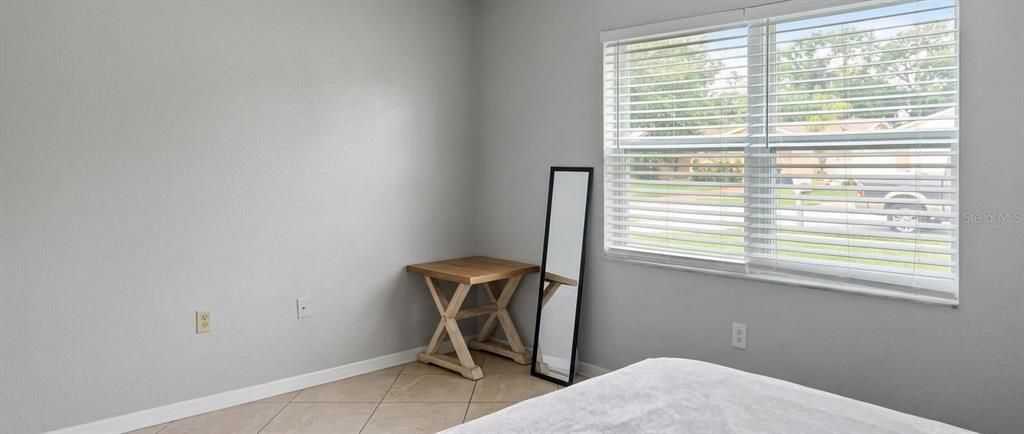 For Sale: $449,000 (3 beds, 2 baths, 1287 Square Feet)