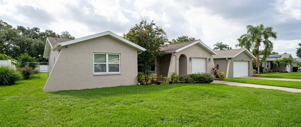 For Sale: $449,000 (3 beds, 2 baths, 1287 Square Feet)