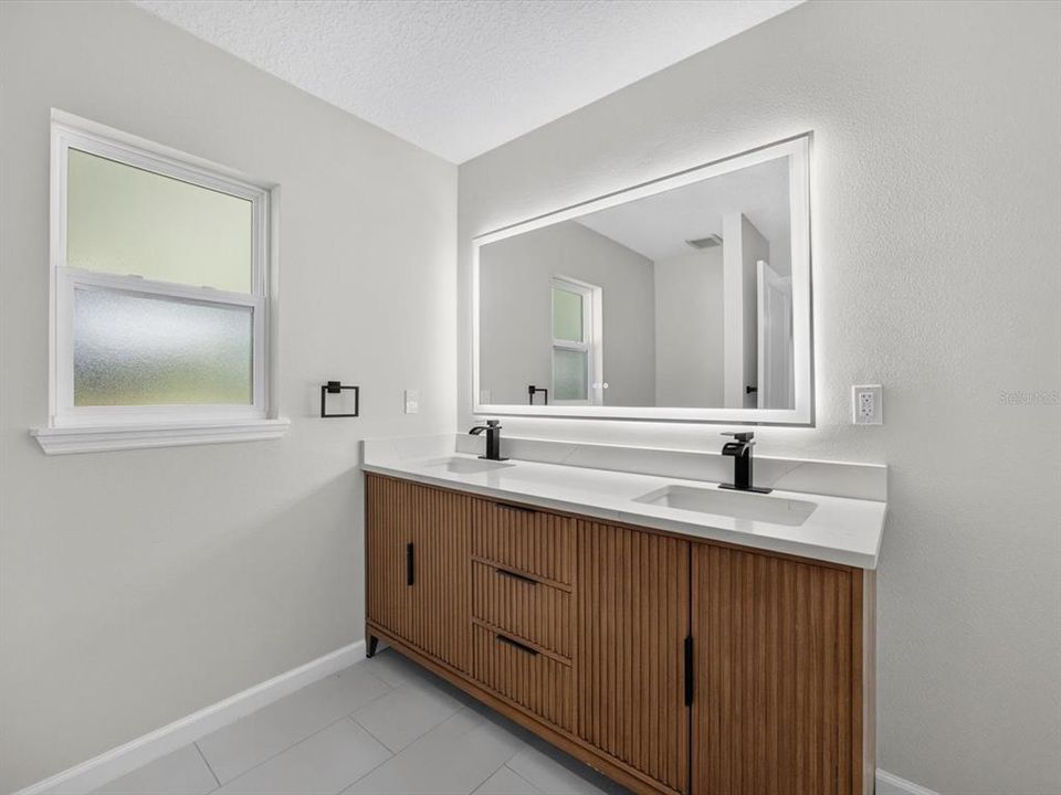 Active With Contract: $550,000 (4 beds, 2 baths, 2321 Square Feet)