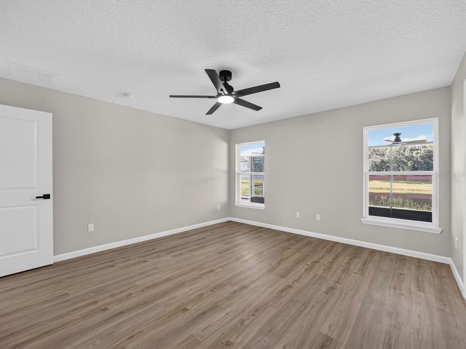 Active With Contract: $550,000 (4 beds, 2 baths, 2321 Square Feet)
