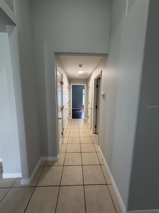 En Venta: $369,900 (4 camas, 3 baños, 2070 Pies cuadrados)