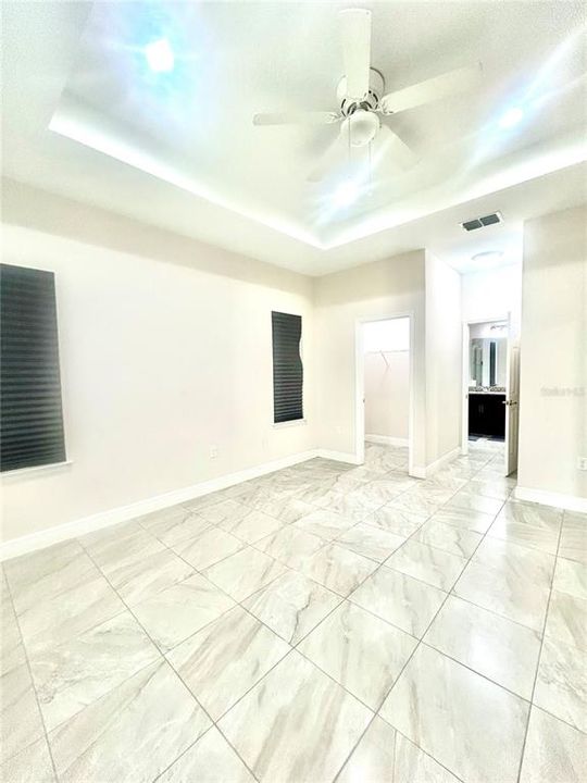 На продажу: $299,900 (3 спален, 2 ванн, 1382 Квадратных фут)