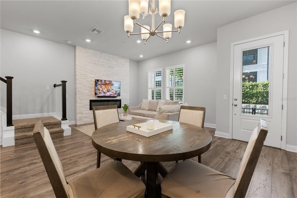 For Rent: $2,700 (3 beds, 2 baths, 1612 Square Feet)