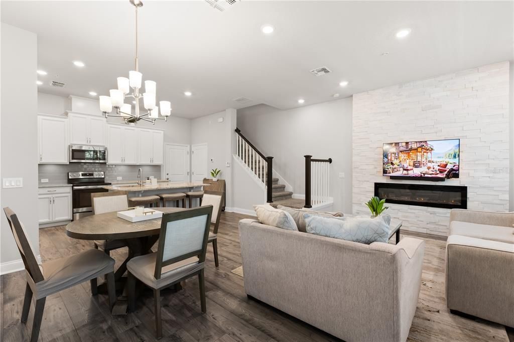 For Rent: $2,700 (3 beds, 2 baths, 1612 Square Feet)