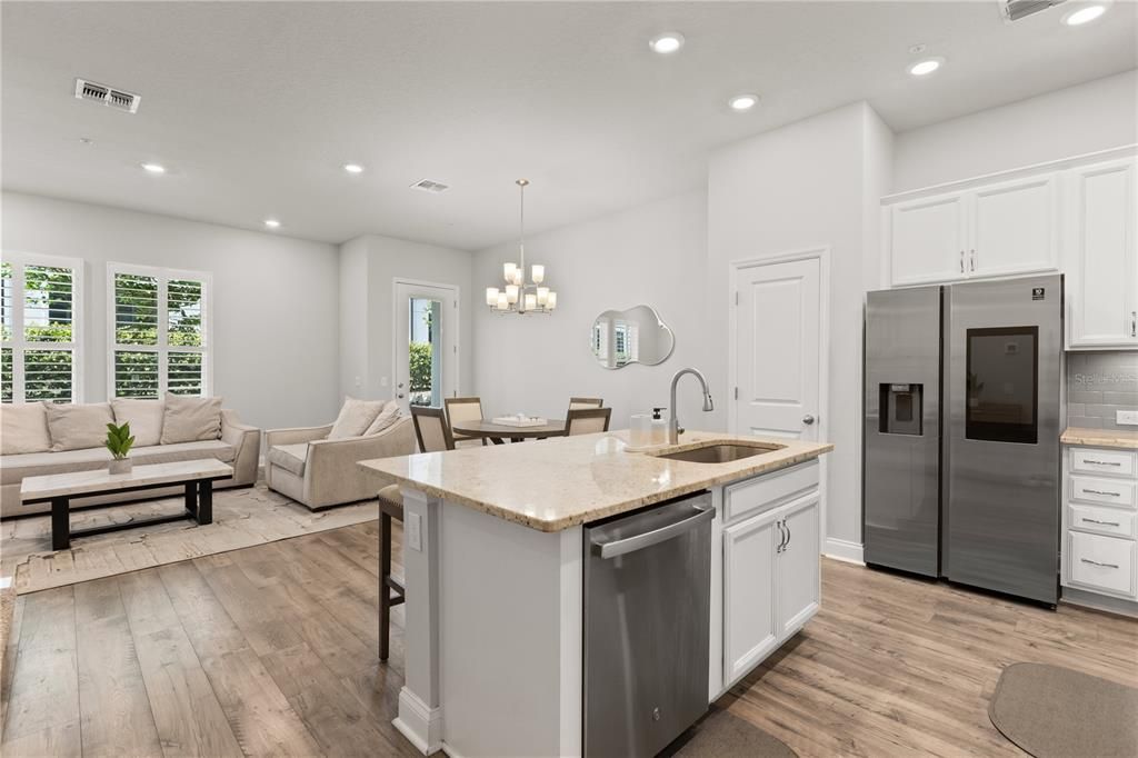 For Rent: $2,700 (3 beds, 2 baths, 1612 Square Feet)