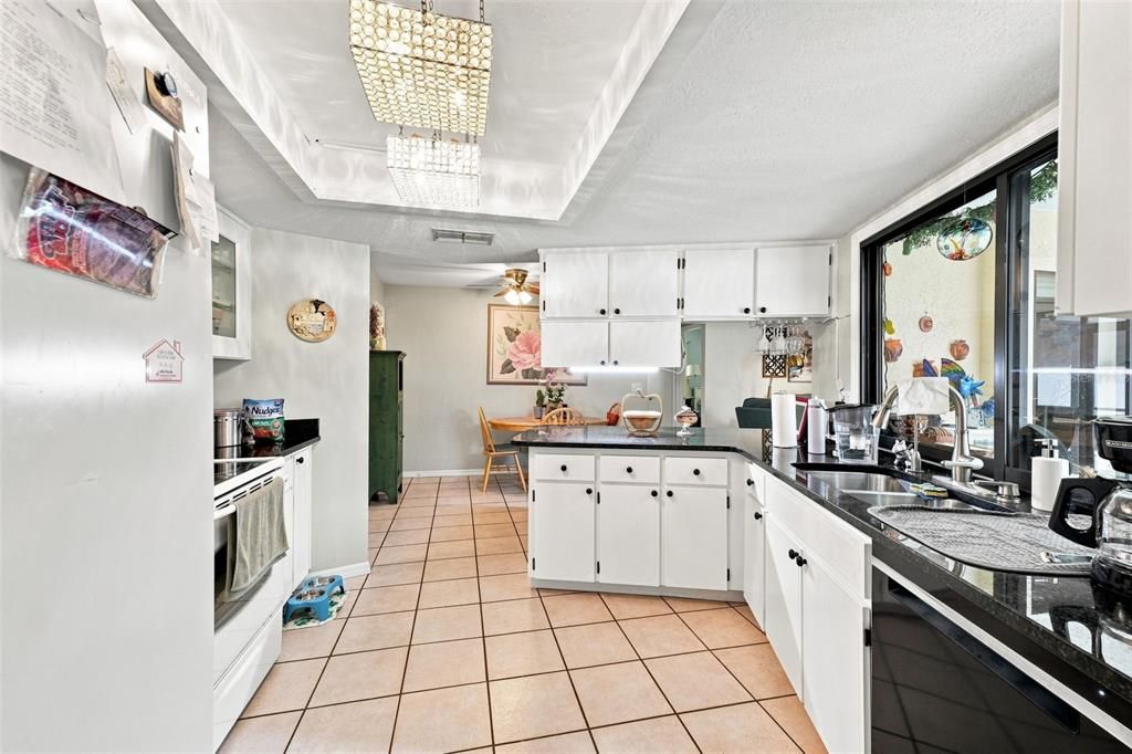 For Sale: $335,000 (3 beds, 2 baths, 1659 Square Feet)