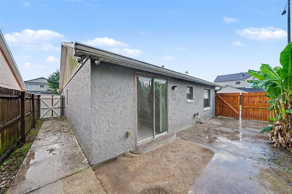 На продажу: $264,900 (2 спален, 2 ванн, 888 Квадратных фут)