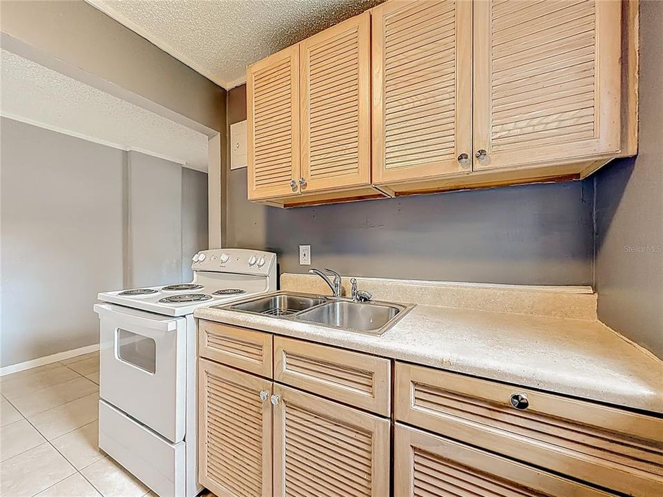 For Rent: $1,720 (2 beds, 1 baths, 725 Square Feet)
