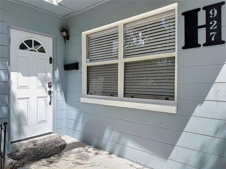 For Rent: $1,720 (2 beds, 1 baths, 725 Square Feet)