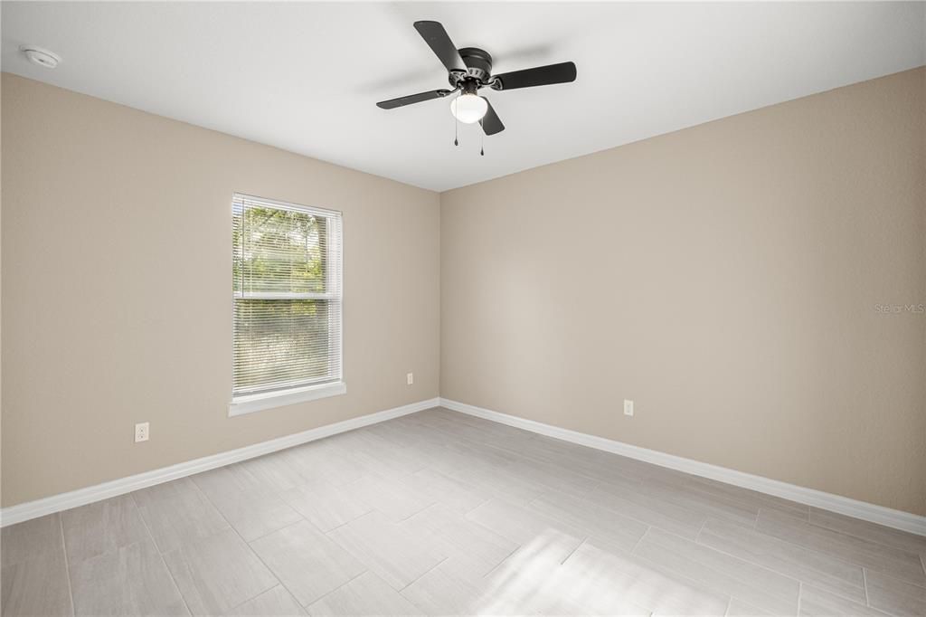 For Sale: $375,000 (4 beds, 0 baths, 2041 Square Feet)