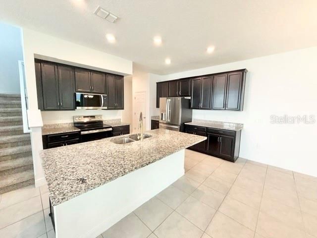 For Rent: $3,395 (3 beds, 2 baths, 2378 Square Feet)