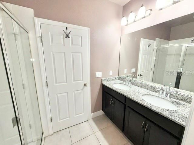 For Rent: $3,395 (3 beds, 2 baths, 2378 Square Feet)