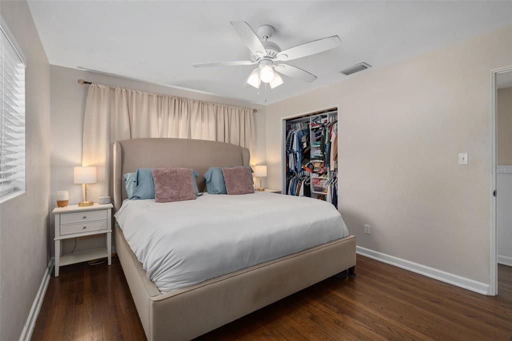 For Sale: $525,000 (3 beds, 2 baths, 1380 Square Feet)
