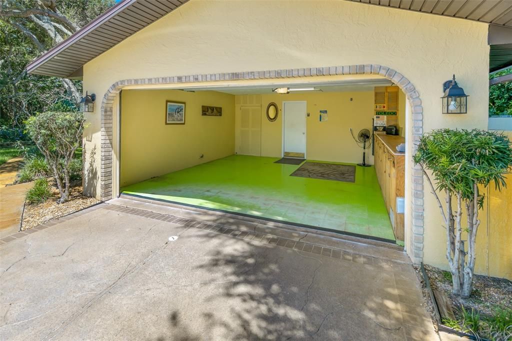 For Sale: $599,900 (3 beds, 2 baths, 1412 Square Feet)