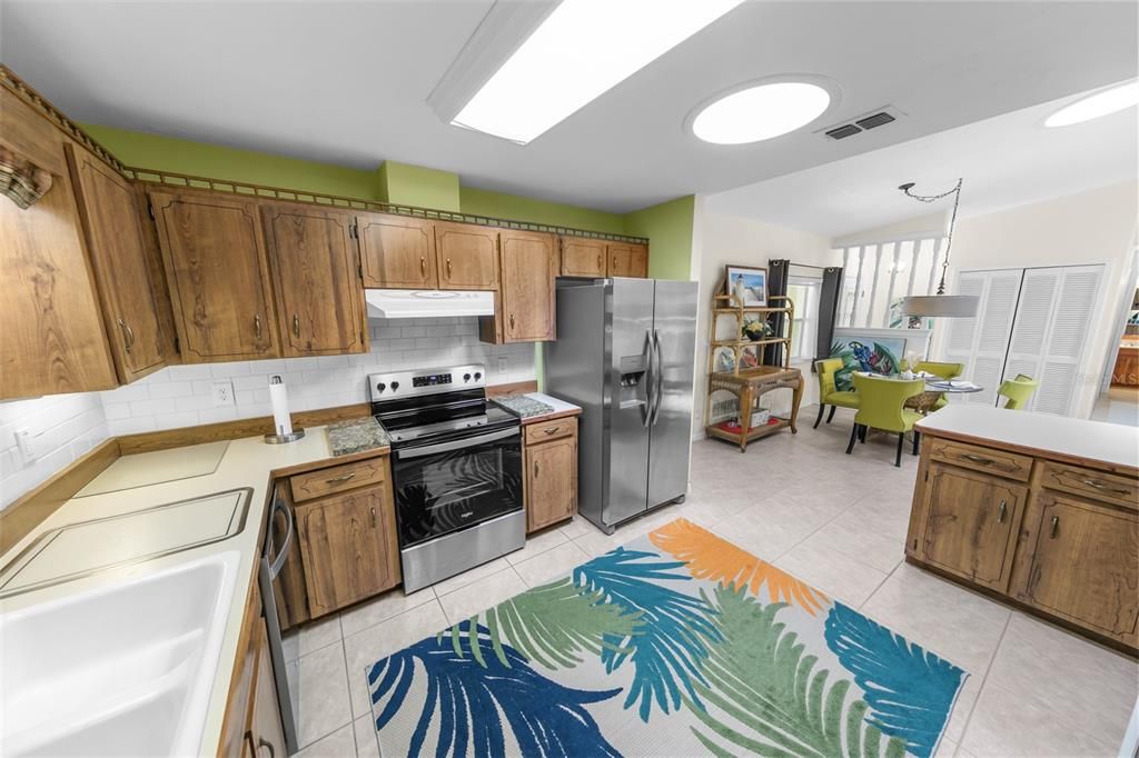 For Sale: $599,900 (3 beds, 2 baths, 1412 Square Feet)