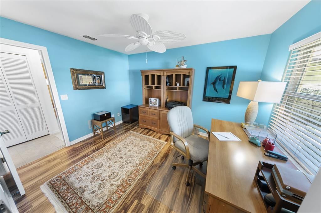 For Sale: $599,900 (3 beds, 2 baths, 1412 Square Feet)