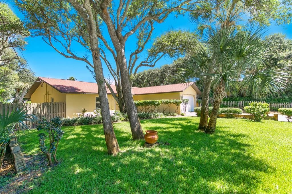 For Sale: $599,900 (3 beds, 2 baths, 1412 Square Feet)