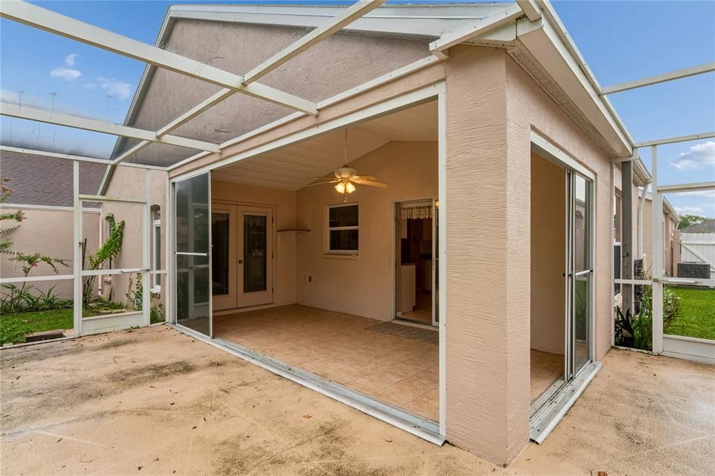 En Venta: $285,000 (3 camas, 2 baños, 1782 Pies cuadrados)