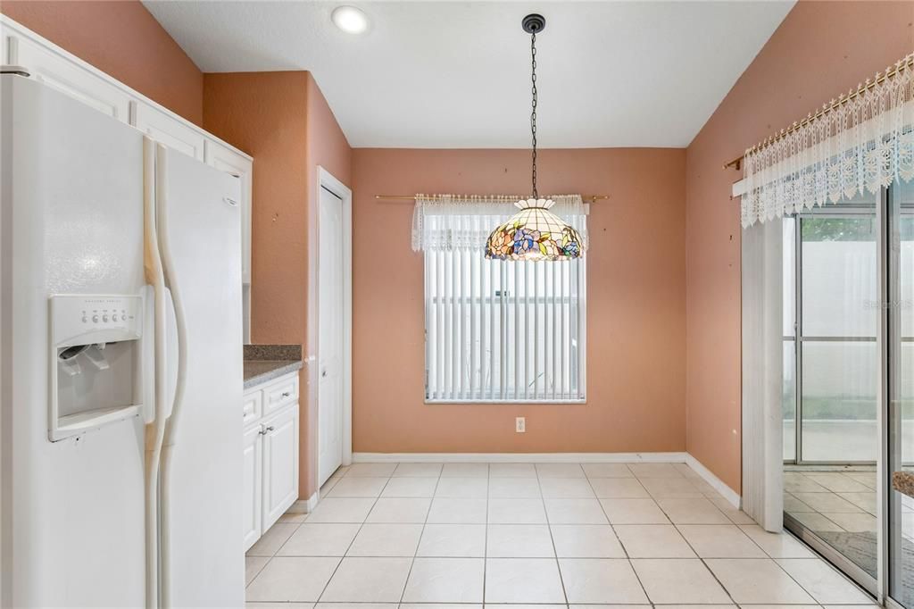 En Venta: $285,000 (3 camas, 2 baños, 1782 Pies cuadrados)