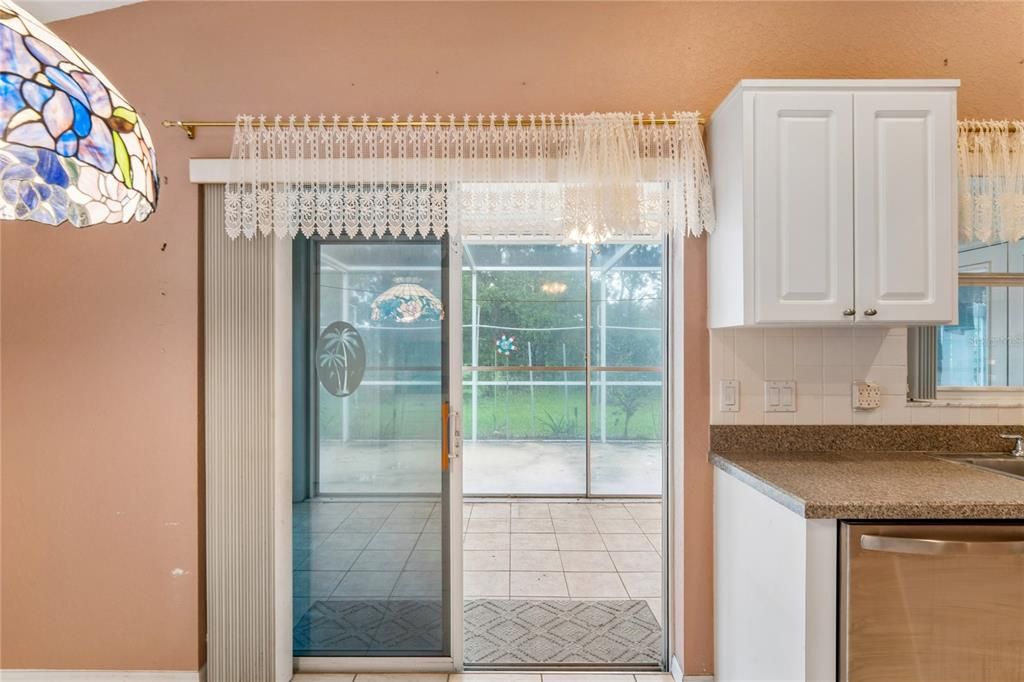 En Venta: $285,000 (3 camas, 2 baños, 1782 Pies cuadrados)