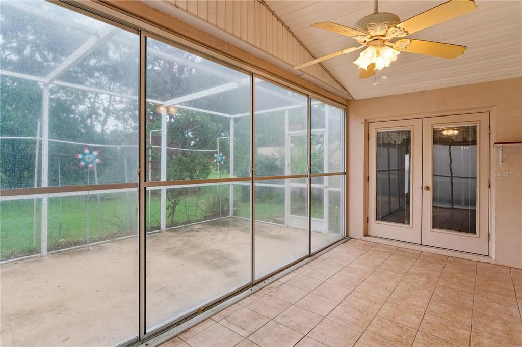 En Venta: $285,000 (3 camas, 2 baños, 1782 Pies cuadrados)