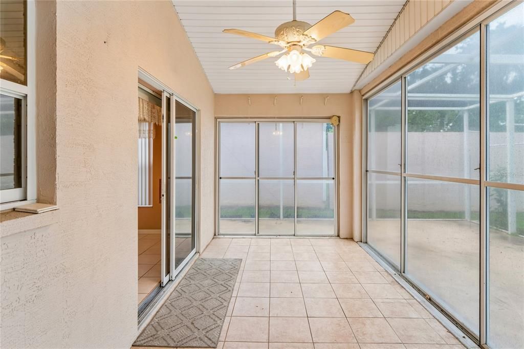 En Venta: $285,000 (3 camas, 2 baños, 1782 Pies cuadrados)