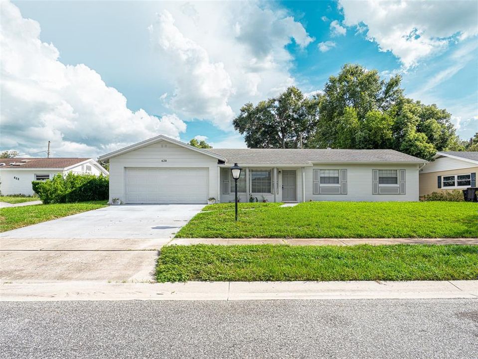 For Sale: $380,000 (3 beds, 2 baths, 1161 Square Feet)