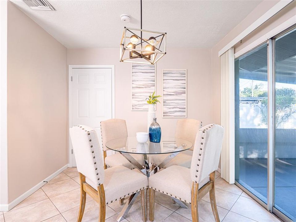 For Sale: $380,000 (3 beds, 2 baths, 1161 Square Feet)