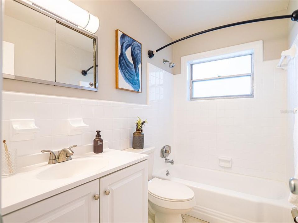 For Sale: $380,000 (3 beds, 2 baths, 1161 Square Feet)