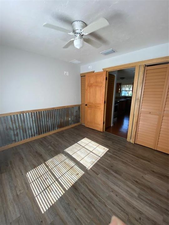For Sale: $249,900 (4 beds, 2 baths, 1348 Square Feet)