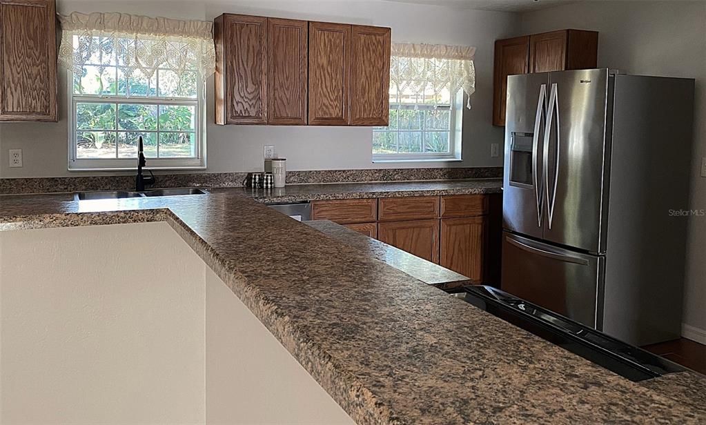 For Sale: $249,900 (4 beds, 2 baths, 1348 Square Feet)