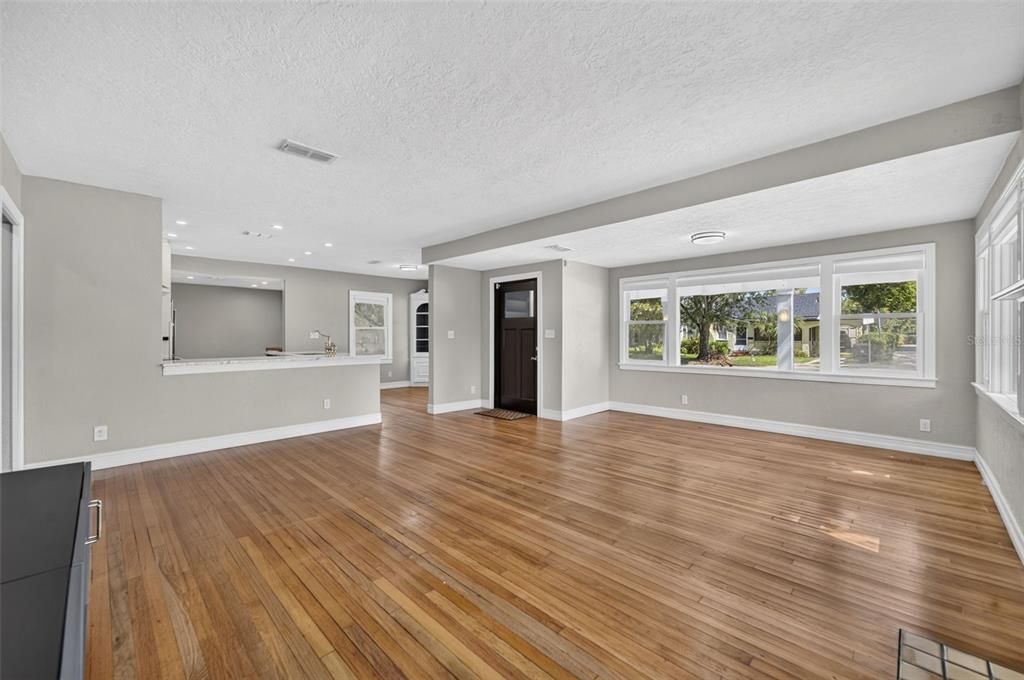 For Rent: $3,800 (3 beds, 2 baths, 1779 Square Feet)