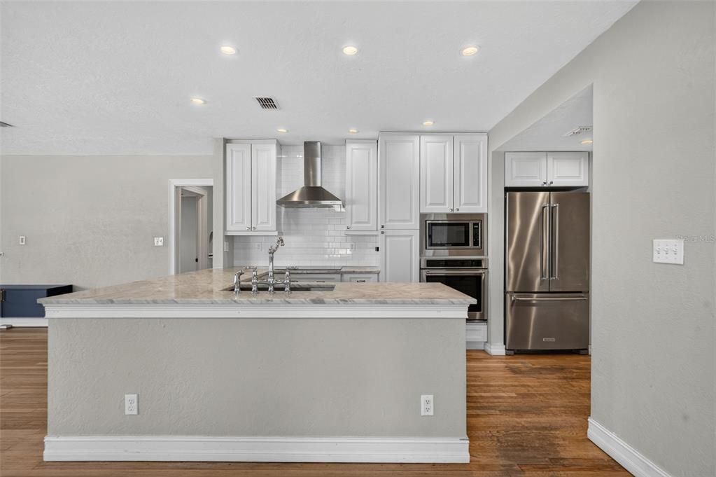 For Rent: $3,800 (3 beds, 2 baths, 1779 Square Feet)
